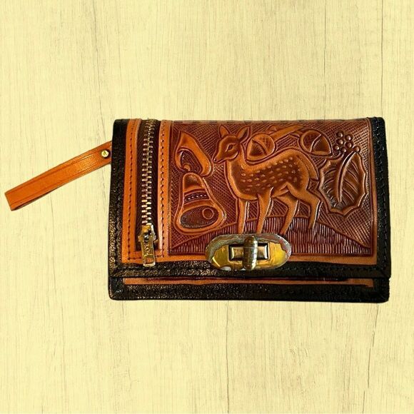 70s vintage tooled leather wallet - Picture 1 of 7